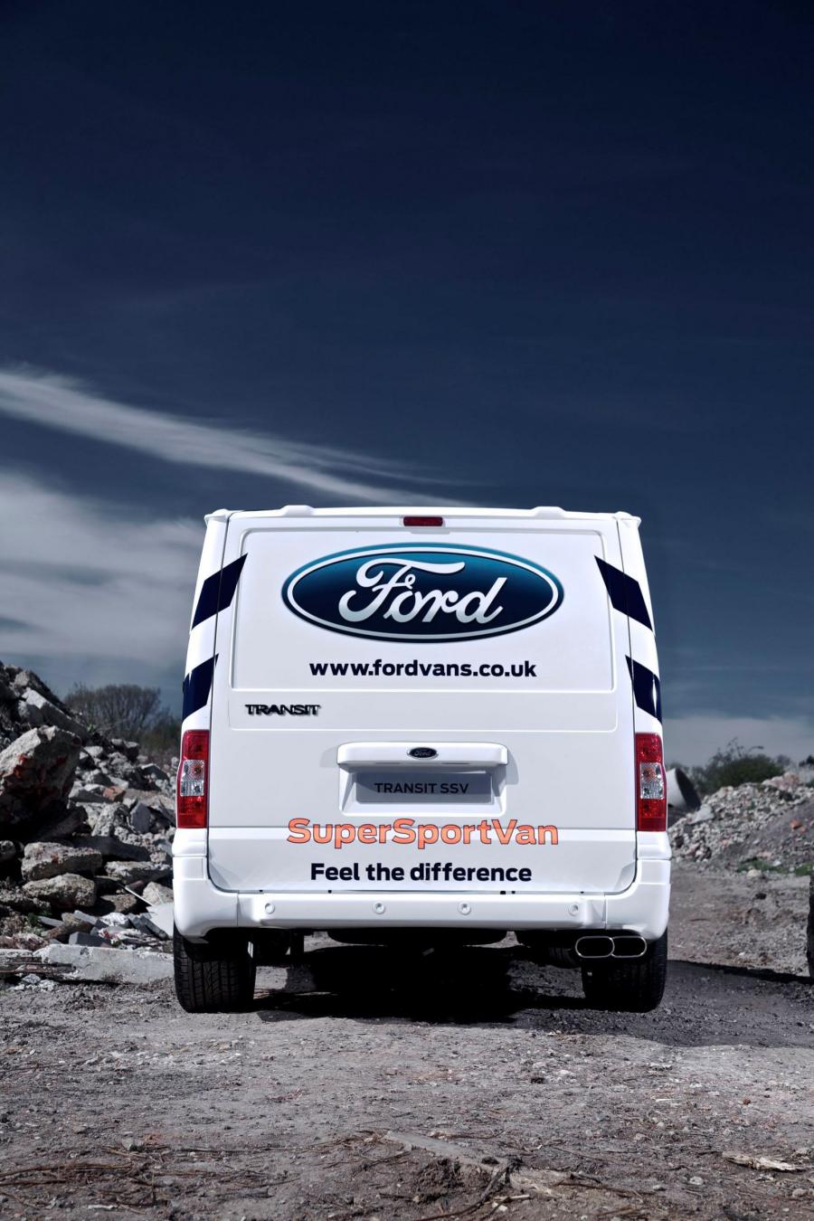  Ford Transit Super Sport Van 2011 года  (фото 2 из 5)